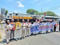 KAI Daop 3 Cirebon Rayakan Kemerdekaan dengan Sosialisasi Keselamatan dan Lomba di Stasiun