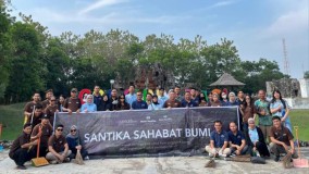 Santika Sahabat Bumi Gelar Aksi Bersih Gua Sunyaragi Cirebon