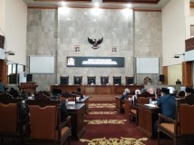 Paripurna DPRD Kabupaten Cirebon: Fraksi Dorong Optimalisasi PAD di APBD 2026