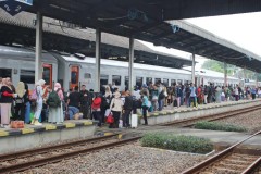 Lonjakan Penumpang Kereta di Daop 3 Cirebon Capai 2,9 Juta hingga September 2025