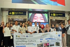 KAI Ajak Wisatawan Jelajahi Cirebon dan Kuningan Lewat Jalur Rel