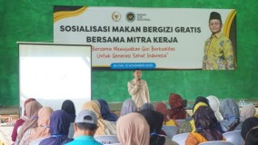 Warga Bendosari-Blitar Ikuti Penjelasan Program Makan Bergizi Gratis
