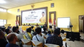 DPR dan BGN Paparkan Manfaat Program MBG kepada Warga Kediri