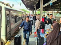 Lonjakan Penumpang KA Warnai Libur Nataru di Daop 3 Cirebon, Tiket Diskon Masih Tersedia