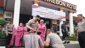 Awal Tahun 2026, Personel Polres Cirebon Kota Terima Kenaikan Pangkat