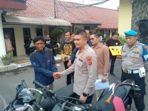 Empat Residivis Curanmor Ditangkap, Polres Cirebon Kota Kembalikan Motor Korban