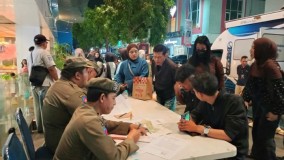 Tiga Jukir dan 51 Kendaraan Terjaring Razia Parkir Liar di Depan CSB Mall