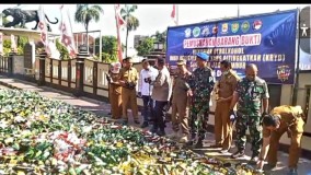 Polresta Cirebon Musnahkan Miras dan Ribuan Knalpot Brong, Nilai Barang Bukti Capai Rp1,1 Miliar