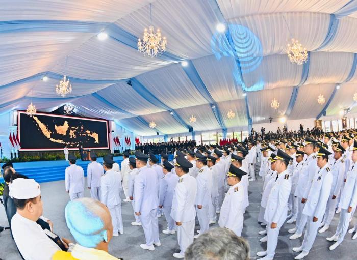 Effendi Edo dan Siti Farida Resmi Pimpin Kota Cirebon