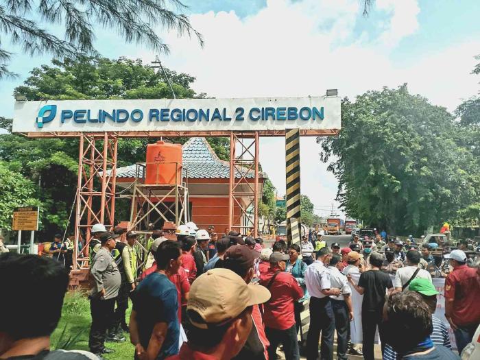 PT Pelindo Kembali Dikecam Warga Panjunan Soal CSR dan Izin Lingkungan