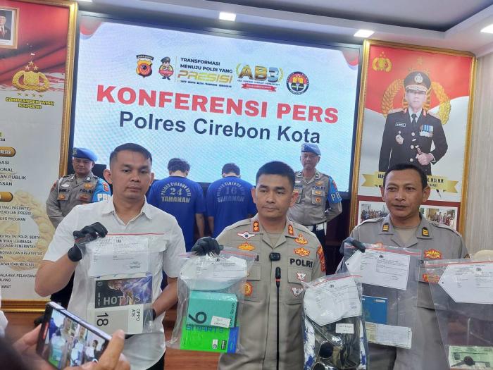 Modus Polisi Gadungan di Cirebon: Tuduh Korban, Lakukan Tes Urine, Lalu Curi Barang
