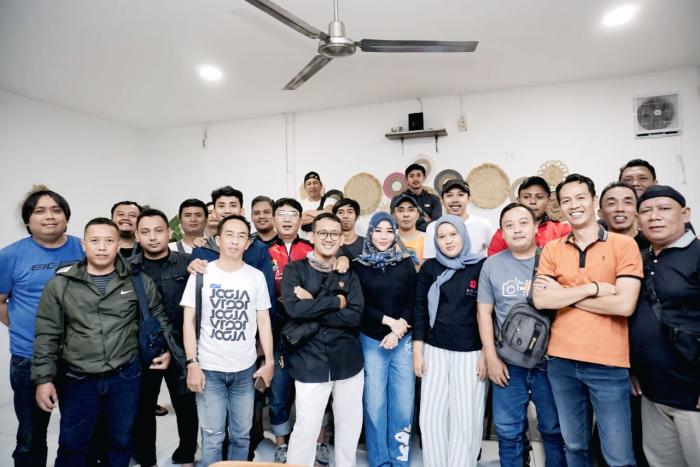 Rinna Suryanti, Anggota DPRD Kota Cirebon, Pererat Hubungan dengan Jurnalis Lewat Bukber