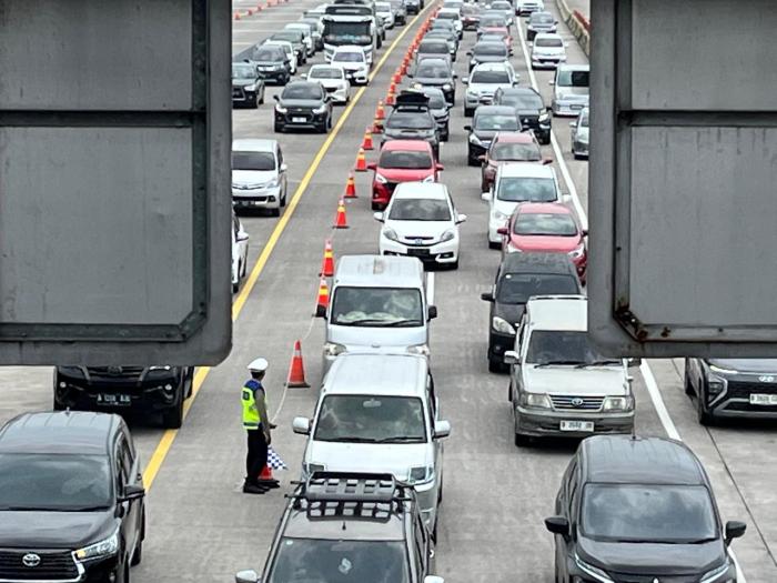 Puncak Arus Mudik di Tol Cipali, 43 Ribu Kendaraan Melintas Sejak Tengah Malam