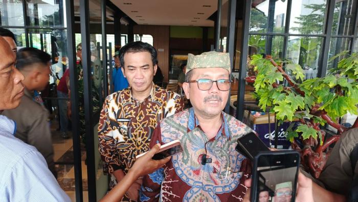 Bupati Imron: Tiga Jalan di Cirebon Timur Mulai Diperbaiki Agustus 2025