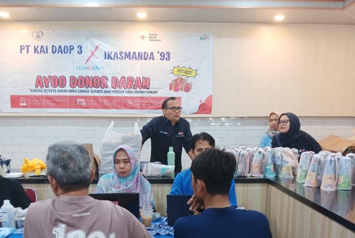 150 Pendonor Ikuti Aksi Donor Darah KAI Daop 3 bersama Ikasmanda’93 