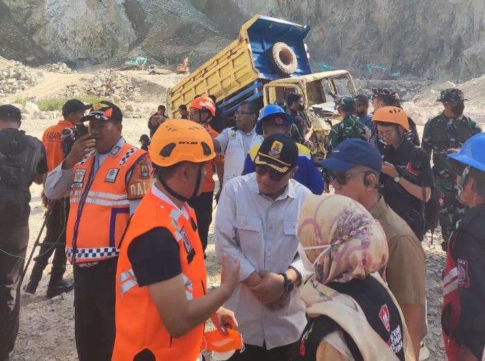 Pemkab Cirebon Tindak Cepat Tangani Longsor di Gunung Kuda
