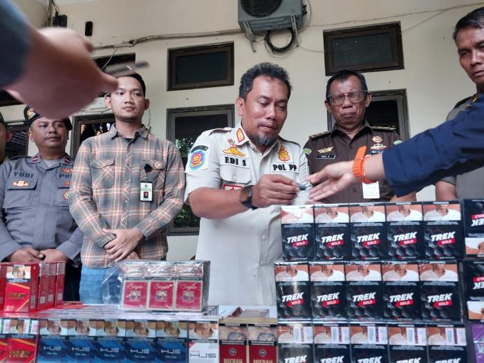 Berantas Rokok Tanpa Cukai, Bea Cukai Cirebon Gelar Razia Gabungan
