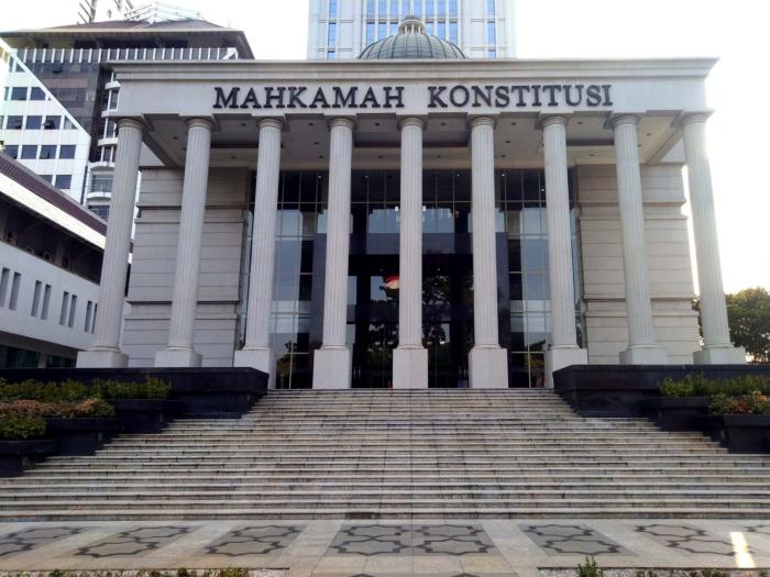 Permohonan Uji Materi Soal Masa Jabatan Kapolri Ditolak MK