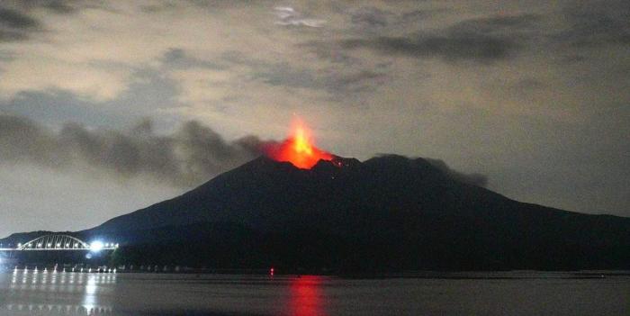 Gunung Sakurajima Meletus, Kolom Abu Capai 4,4 Kilometer