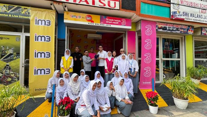 Indosat Gandeng SMK Walang Jaya Hadirkan Pembelajaran Bisnis Melalui Kios Sekolah