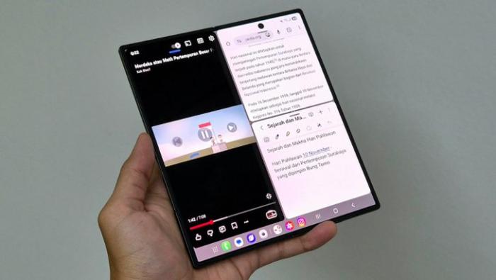 Galaxy Z Fold7 Unggulkan Multitasking dan Integrasi Gemini Live