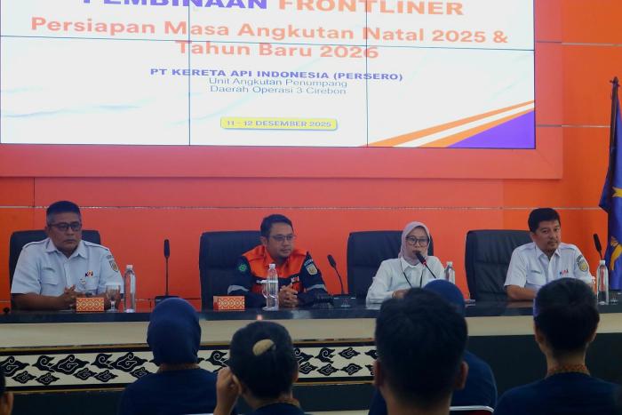 Hadapi Lonjakan Penumpang Nataru, KAI Daop 3 Cirebon Bekali Frontlinerj
