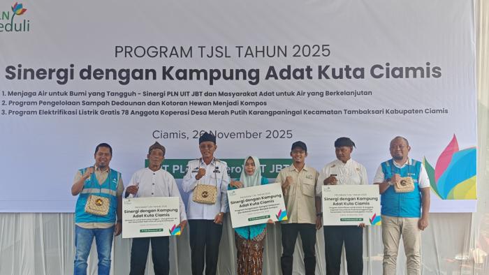 PLN Hadirkan Tiga Program TJSL di Kampung Adat Kuta Ciamis
