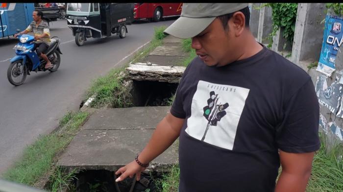 Warga Tewas Ditemukan di Parit Jalan Yos Sudarso, Kondisi Trotoar dan Penerangan Jadi Sorotan