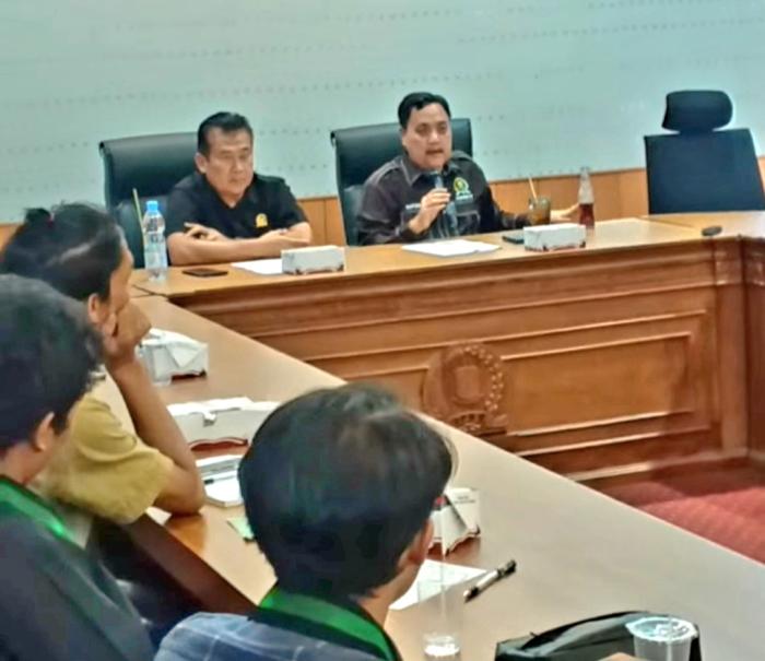 Komisi III DPRD Kabupaten Cirebon Terima Aspirasi HMI soal Banjir dan Kerusakan Hutan