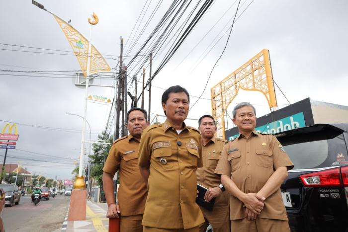 Pemkot Cirebon Mulai Penataan Kabel Bawah Tanah untuk Rapikan Wajah Kota