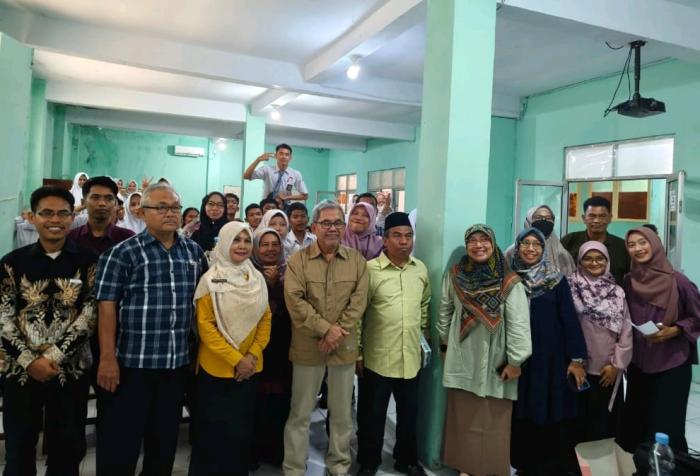 Kardaya Warnika Ajak Pelajar SMK Pariwisata Cirebon Amalkan Empat Pilar Kebangsaan