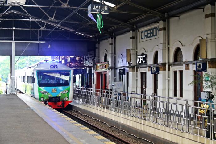 KAI dan DJKA Tinjau Lintas Cirebon untuk Persiapan Angkutan Lebaran