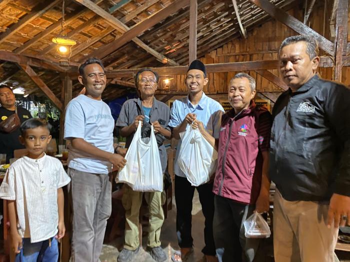 SMSI Kota Cirebon Peringati HUT ke-9 dengan Berbagi Sembako dan Buka Puasa Bersama