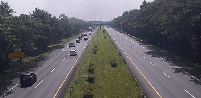 H-5 Lebaran, Arus Kendaraan ke Cirebon di Tol Cipali Masih Ramai Lancar