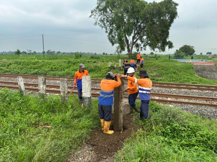 KAI Cirebon Tutup Dua Perlintasan Ilegal, Ini Lokasinya