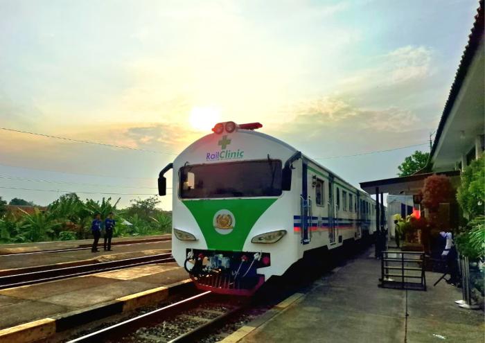 KAI Hadirkan Rail Clinic dan Rail Library di Stasiun Cipunegara