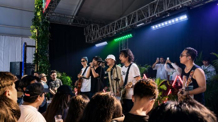Harmonika Reyharp Jadi Pembeda dalam Penampilan Aldi Taher di Localfest 2026