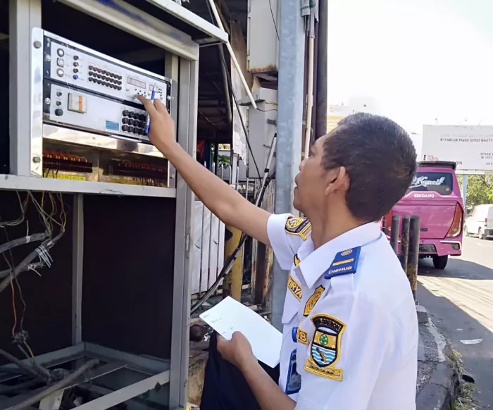 Pengaturan Lampu Merah di Sejumlah Simpang Kota Cirebon Diubah Jadi Empat Fase