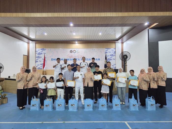 Prestasi Akademik 19 Anak Pegawai Lapas Narkotika Cirebon Dapat Apresiasi